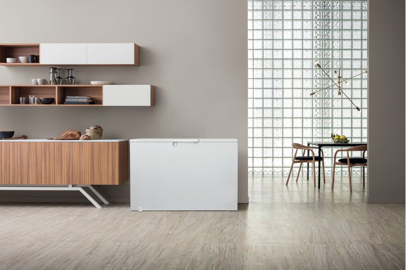 Bauknecht-Gefrierteil-Standgerat-GTE-280-Weiss-Lifestyle-frontal