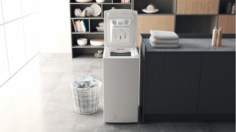 Bauknecht Waschmaschine Standgerät WMT Eco Star 6524 Di N Weiss Toplader D Lifestyle frontal open