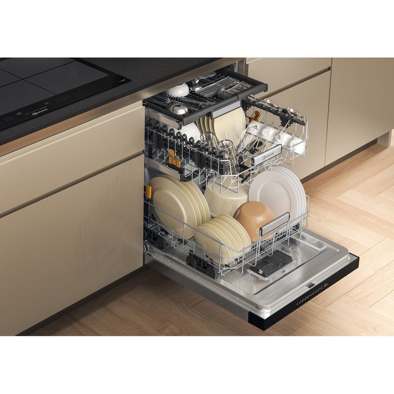 Bauknecht Dishwasher Standgerät B7U HP43 XA Unterbau C Lifestyle perspective open