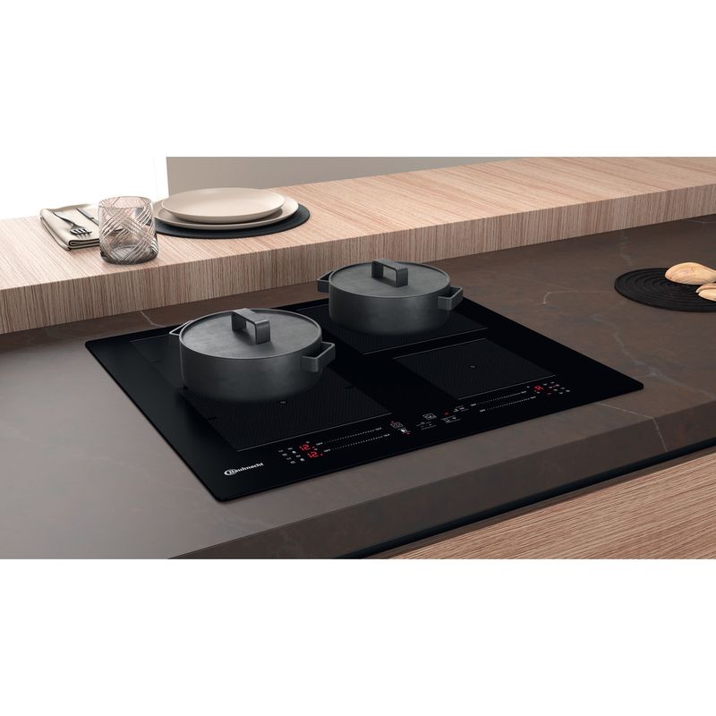 Bauknecht Kochfeld BS 8460F NE Schwarz Induction vitroceramic Lifestyle perspective