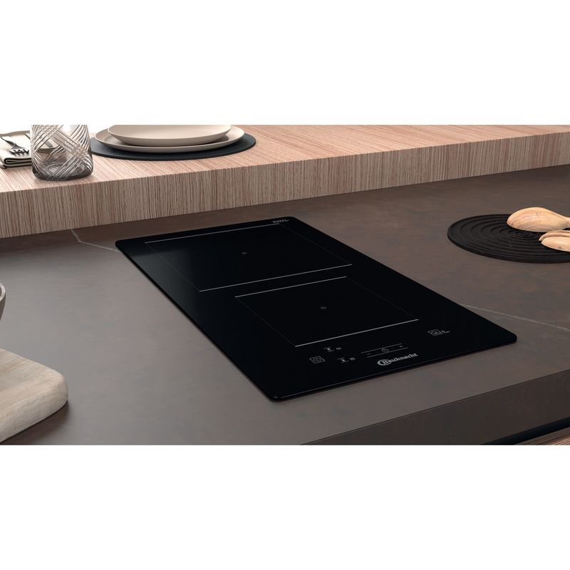 Bauknecht Kochfeld BQ 2530S NE Schwarz Induction vitroceramic Lifestyle perspective