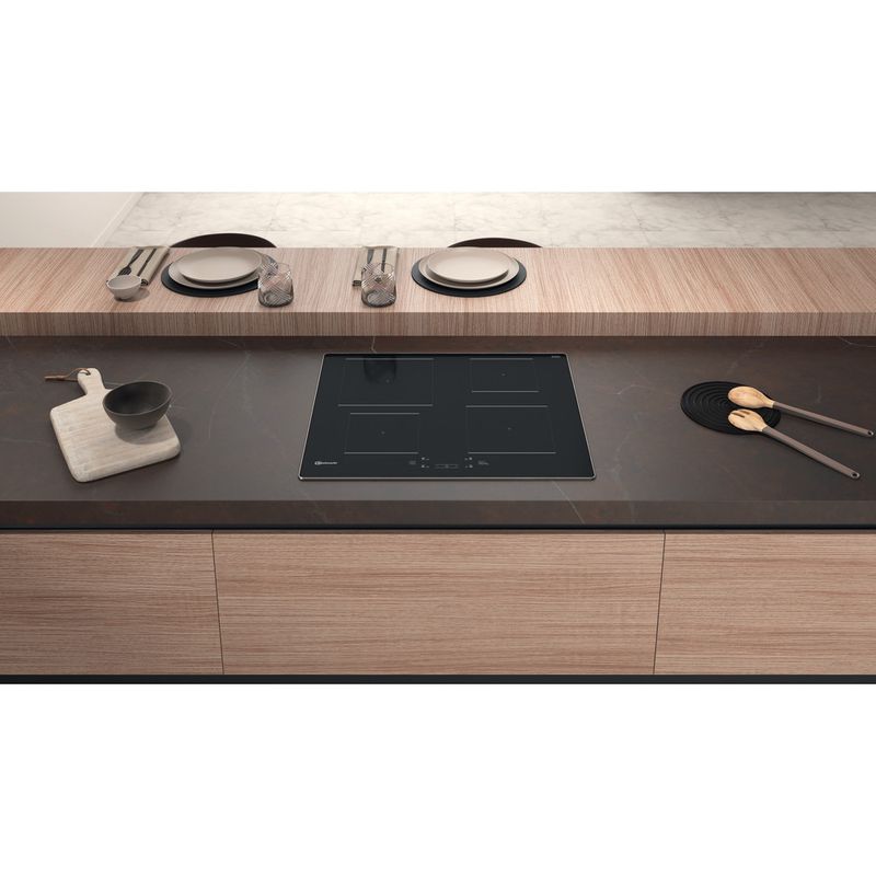 Bauknecht Kochfeld BQ 5160S AL Schwarz Induction vitroceramic Lifestyle frontal top down