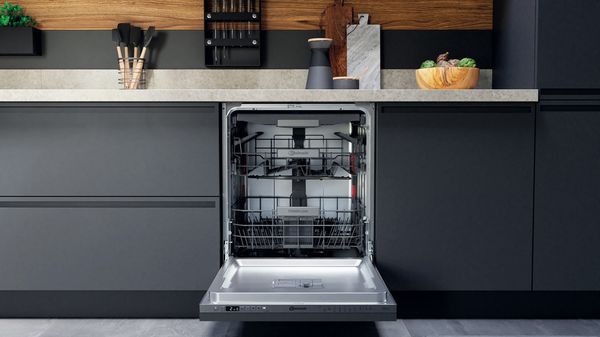 Bauknecht Dishwasher Einbaugerät BCIO 3T133 PFETC Vollintegriert (Lieferung ohne Möbelfront) D Lifestyle frontal open