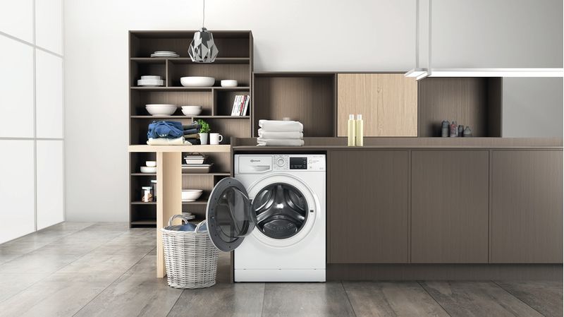 Bauknecht-Waschtrockner-Standgerat-WATK-Pure-96-43-N-Weiss-Frontlader-Lifestyle-frontal-open