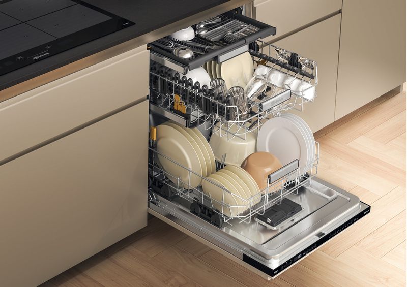 Bauknecht Dishwasher Einbaugerät B7I HP42 LC Vollintegriert (Lieferung ohne Möbelfront) C Lifestyle perspective open
