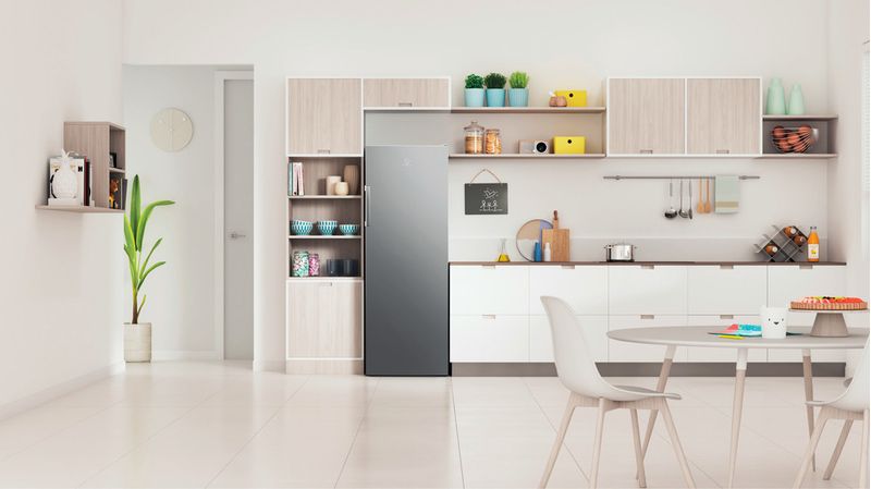 Indesit Kühlschrank Standgerät SI6 2 S EU Edelstahloptik Lifestyle frontal