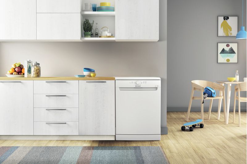 Indesit Geschirrspüler Standgerät D2F HK26 Standgerät E Lifestyle frontal