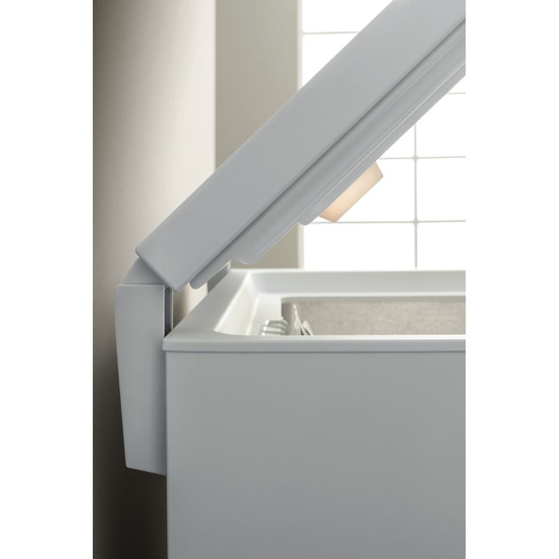 Bauknecht-Gefrierteil-Standgerat-GTE-608-FA-3-Weiss-Lifestyle-detail