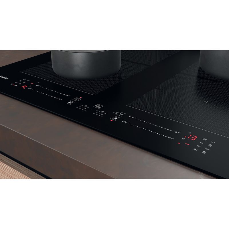 Bauknecht Kochfeld BS 1260F NE Schwarz Induction vitroceramic Lifestyle control panel