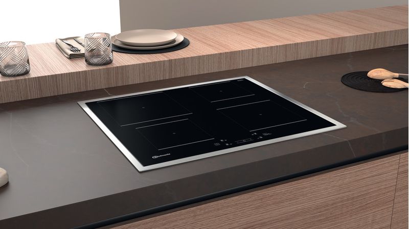 Bauknecht Kochfeld BQ 2760S FT Schwarz Induction vitroceramic Lifestyle perspective