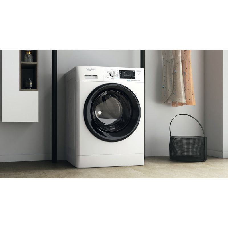 Whirlpool-Waschmaschine-Standgerat-FFD-9469E-BV-DE-Weiss-Frontlader-A-Lifestyle-perspective