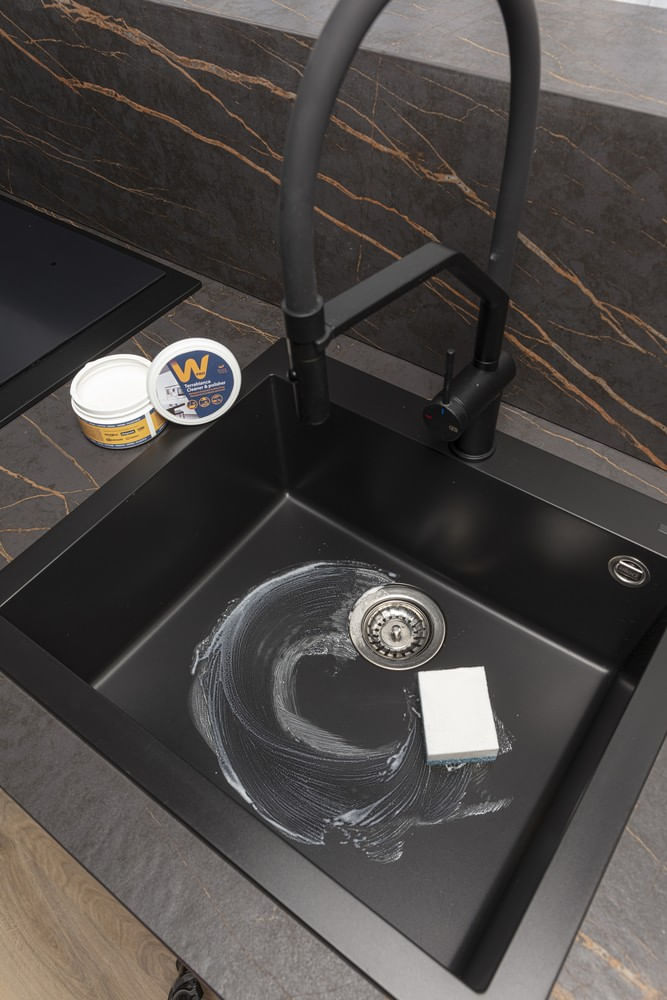 Bauknecht-KITCHEN-UNC502-Lifestyle-perspective